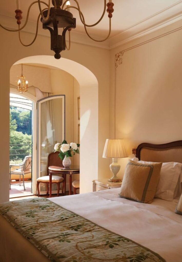 ריטריט יוגה בפרובאנס צרפת