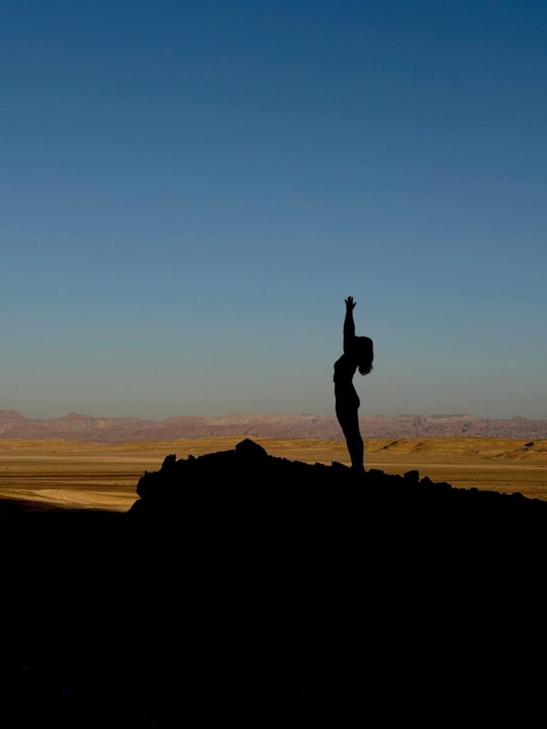 ריטריט לאט במדבר בהנחיית טלי להט